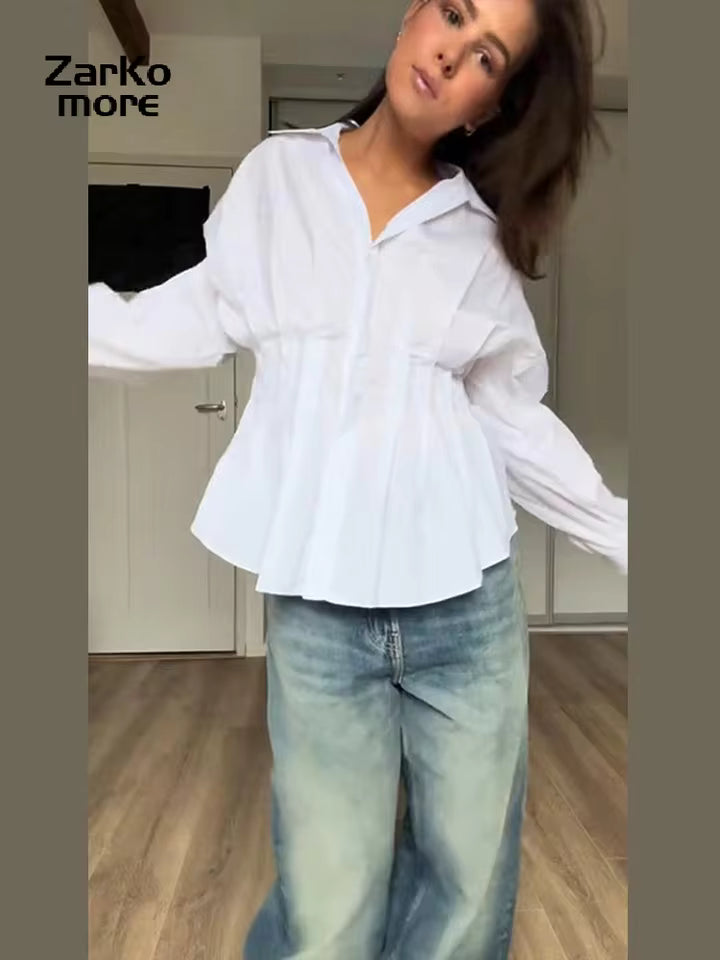 Witte blouse met plooien en knoopjes voor dames